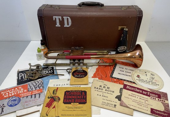 Vintage CONN Trumpet In Original Case With Music