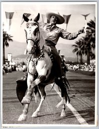 1939 Lou Carrillo Cisco Kid Western News Service Photo - Type 1