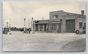 1940s Moberly MO Reed Corner Gas Station Postcard