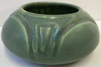 Vintage HAMPSHIRE Pottery Green Vase