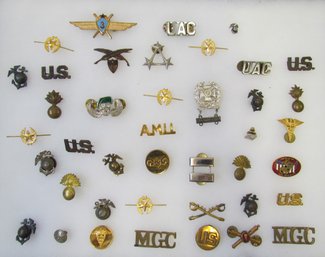 Collection Of Vintage Military Pins & Buttons