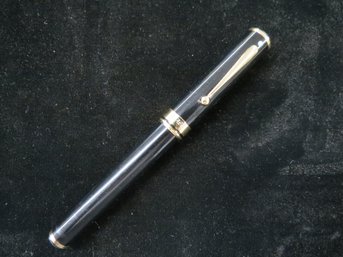 Sheaffer Fountain Pen With 18K Gold Nib