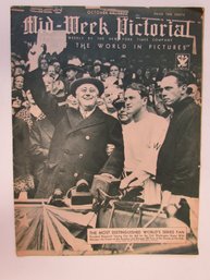 1933 MID WEEK PICTORIAL With President FDR Throwing 1st Pitch At World Series