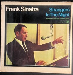 Frank Sinatra Strangers In The Night / F-1017 / LP Record