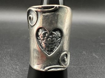 Sterling Silver .925 Israel Signed 1 Heart Ring Size 8 Weighs .28 TOZ