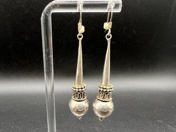 Stunning Sterling Silver Signed .925 D Ball Drop 2.5 Dangle Earrings Weighs .33TOZ