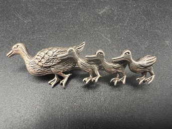 Sterling Silver .925 Signed Jezlaine Duck & Duckings, Make Way For Ducklings Brooch Pin .24 TOZ