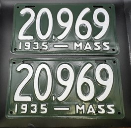 (2) Vintage 1935 Massachusetts License Plates Front & Back Matching Repainted