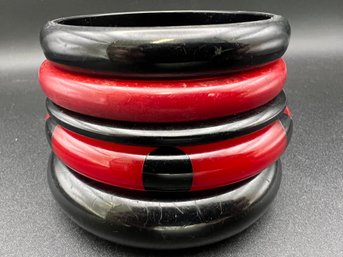 (5) Vintage Bakelite Bangle Bracelets Red & Black 123.9 Grams