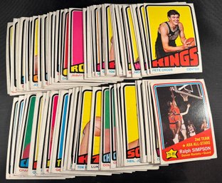(89) 1972 Topps Basketball Cards With Stars