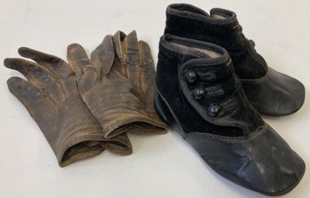 Antique Childrens Leather Gloves & Shoes