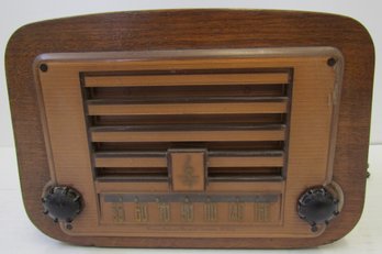 Vintage 1940s Era EMERSON Tube Radio Model 578A