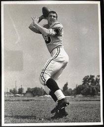 1961 Frank Ryan Los Angeles Rams 8 X 10 Team Issued Football Photo - Type 1