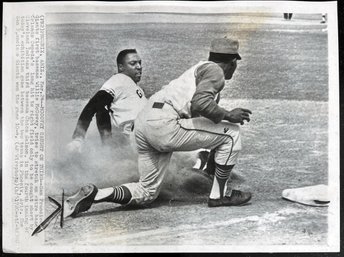 1966 Willie McCovey SF Giants Baseball Wire Photo 3/24/66