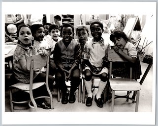 1970's Chicago City Black Children 8 X 10 Photo By Leon Lopez - Type 1