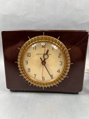 Vintage General Electric Bakelite Alarm Clock.