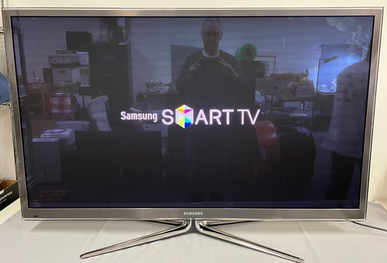 Samsung PN56D8000FF Smart Tv 56 Inch.