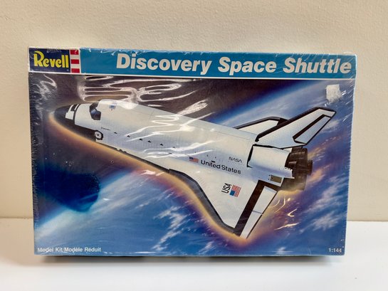 Revell Discovery Space Shuttle Model