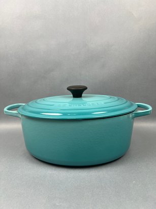 Le Creuset Number 24 Dutch Oven In Caribbean Color.