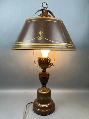 Vintage Metal Table Lamp.