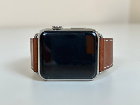 Hermes - Apple Watch 42MM Case & Brown Leather Band