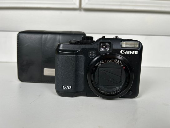 Canon G10 Camera With Zoom Lens