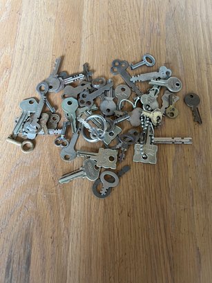 Lot Of Vintage And Unusual Keys