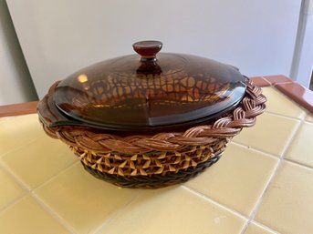 Gold Round Pyrex Casserole With Serving Basket