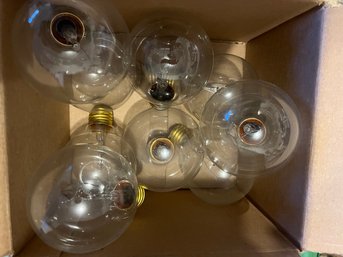 Lot Of 8 Light Bulbs