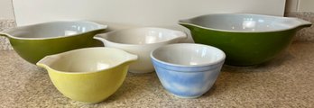 Miscellaneous Pyrex Nesting Bowls