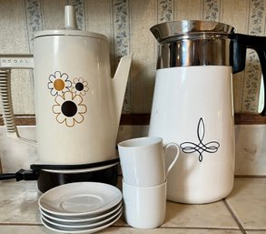 Vintage Corningware Black Trefoil & Regal Coffee Makers W/2 Cups & 4 Plates