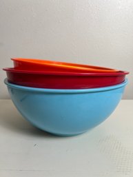 Large Lot Of Plastic Mixing Bowls