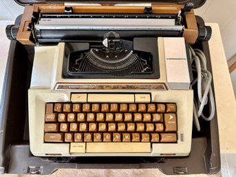 Smith Corona 2200 Typewriter