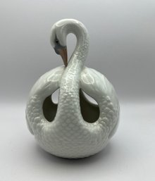 Beautiful Lladro Swan Crafted In  Spain