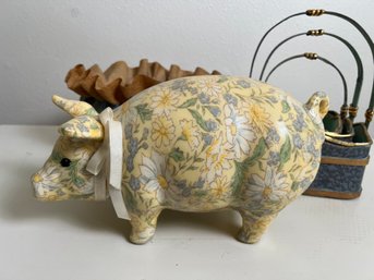 Baskets & Pig Figurine