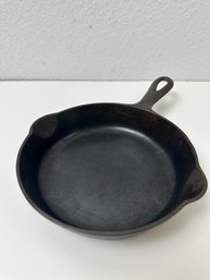 Griswold 709 B Cast Iron Pan