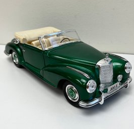 Vintage 1/18 Scale 1955 MERSEDES-BENZ 300S CABRIOLET  GREEN Made In Thailand