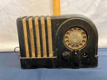 Vintage Art Deco Radio