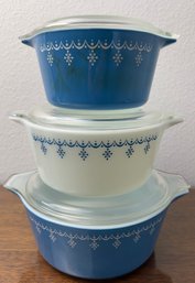 Set Of 3 Pyrex 'Snowflake Garland' Casserole Dishes With Covers