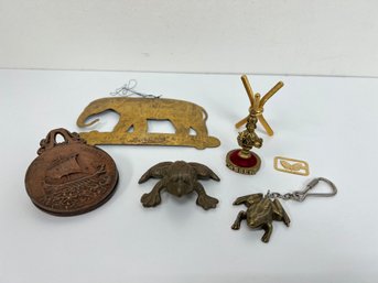 Lot Of Small Brass And Metal Decor Items