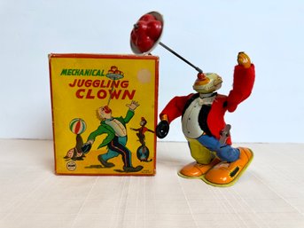 Line Mar Juggling Clown