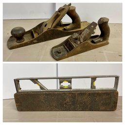 Lot Of 2 Antique Planers Stanley & Bailey/level
