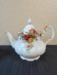 Royal Albert Old Country Roses Teapot -local Pickup