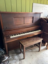 Remington Player Piano With Rolls