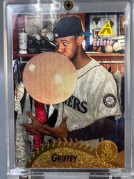 1995 Pinnacle Number 128 Ken Griffey Jr.