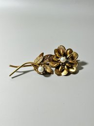 Vintage Goldtone Floral Brooch