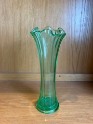 Vintage Vaseline Uranium Green Stretch Swung Art Glass  Vase