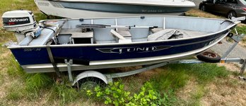 2012 Lund 14' Aluminum Boat With Johnson 25 Outboard -Local Pickup