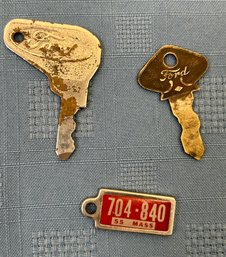 Vintage Assortment Ford Keys  License Plate Key Chain