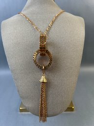 Gold Tone Fashion Necklace.